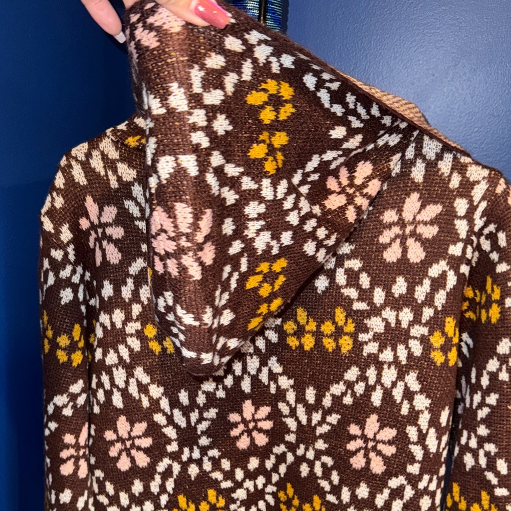 By Design- NWT Brown Floral Patterned Cardigan Size Medium - Picture 15 of 16